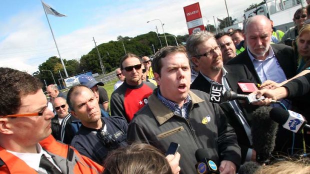 The Australian Workers' Union head Paul Howes, who last week spoke to reporters after more than 1000 Bluescope Steel employees were axed, will today meet Prime Minister Julia Gillard to discuss the future of the manufacturing sector.