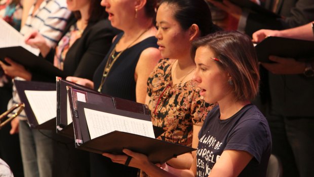 Hester Wright rehearses Mozart’s Requiem with the Brandenburg Choir.
