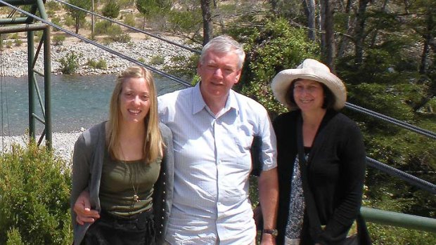 Emma Kelly (L), with her parents Alexander James Kelly and Leonie Kelly after being reunited in Patagonia.