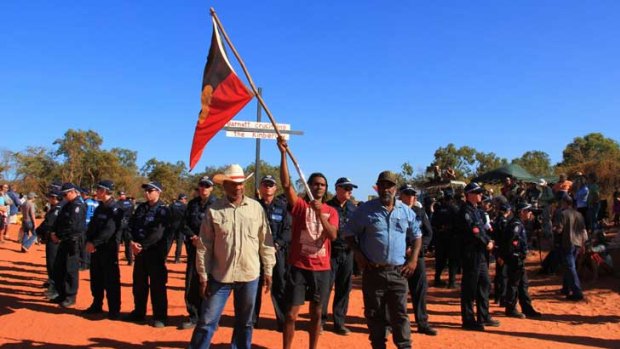 About 250 police with riot gear to descend on Broome's gas hub protesters.