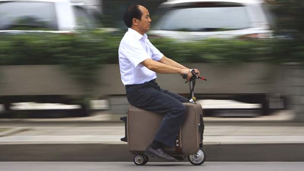 The suitcase has a top speed of up to 20km/h and the power capacity to travel up to 50-60km after one charge.