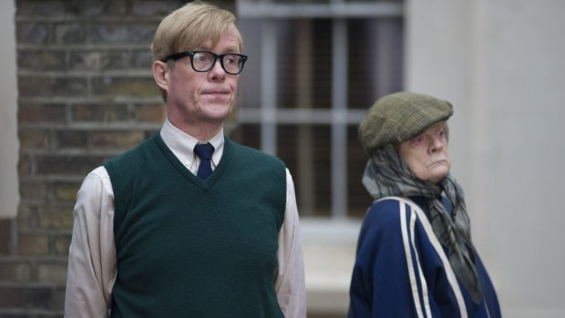 Alex Jennings and Maggie Smith in The Lady in the Van.