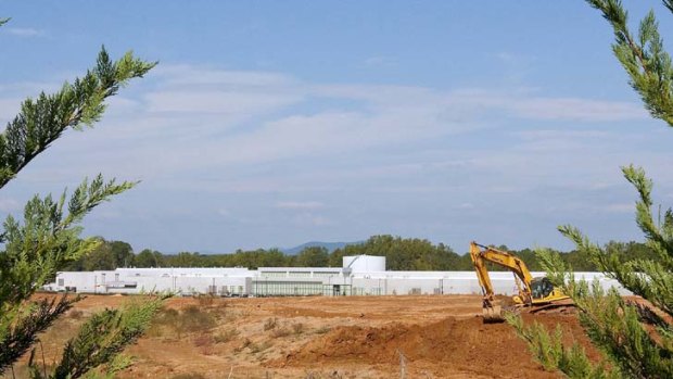 Construction the $1 billion Apple data centre in Maiden, North Carolina.