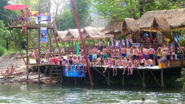 Australian tourists wait to go tubing.