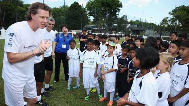 Former Premier League soccer star Steve McManaman was among a bevvy of football stars to meet locals in Kuala Lumpur.