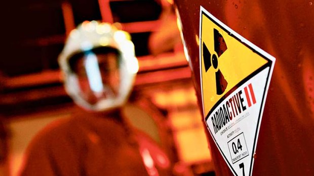 The Queensland government has been urged to reinstate a ban on uranium mining.