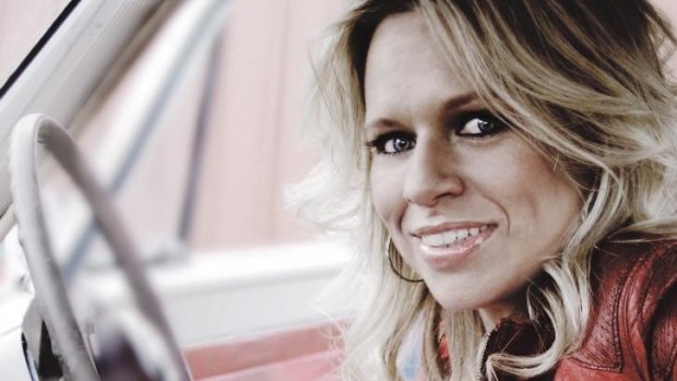 Beccy Cole wished she had come out as gay sooner, given the supportive reaction from country music fans.