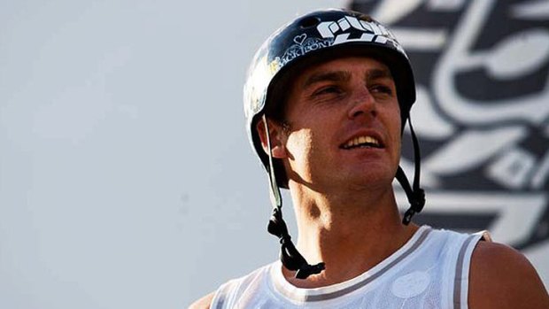 Champion BMX rider Dane Searls has died days after plunging dive from a Gold Coast balcony.