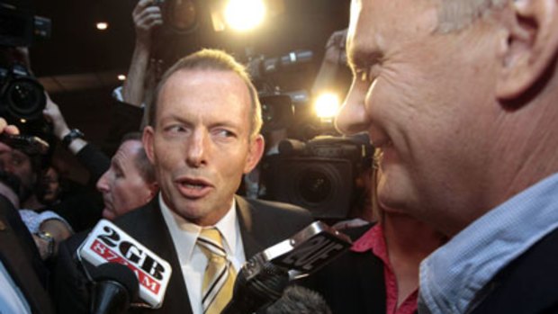 Mark Latham tackles Tony Abbott at Penrith RSL.