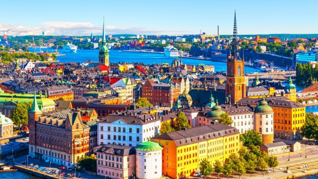 Scenic summer aerial panorama of the Old Town (Gamla Stan) pier architecture in Stockholm, Sweden sunoct20cover
iStock
TRAVELLER
Coming and Going coverstory
By Ben Groundwater
reuse permitted for print and online
