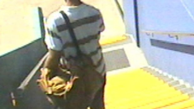 An image shows the bag the victim was carrying at the time of the incident.