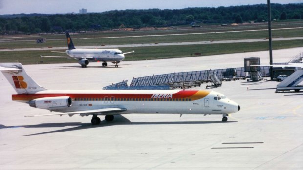 An Iberia McDonnell Douglas MD-87, the same model that has been abandoned at Adolfo Suarez Madrid Barajas Airport.
