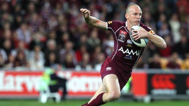 Maroons skipper Darren Lockyer makes a break that led to Cameron Smith's try four tackles later.