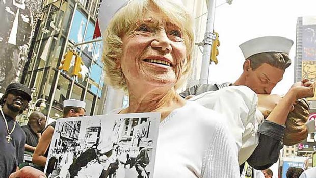 Edith Shain returns to Times Square in 2005.