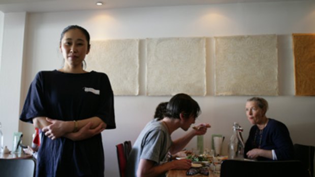 Customers who refused to obey Yukako Ichikawa's rules are directed to her ex-husband's restaurant.
