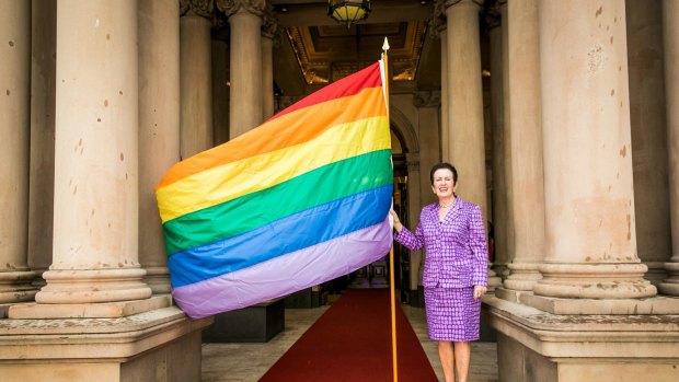 Gay couples will be able to hire venues in the City of Sydney for free in the first 100 days.