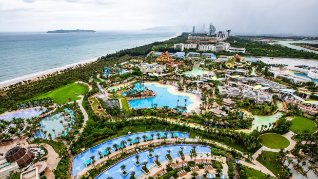 The scale of Atlantis Hotel Sanya – and its internal Lost Chambers Aquarium – defies belief.