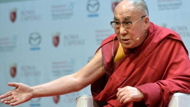 The Dalai Lama has announced he will appear in the unfamiliar surrounds of the 2015 Glastonbury rock festival.
