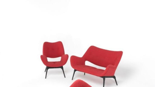 Chairs and couch from Grant Featherston's Contour series.