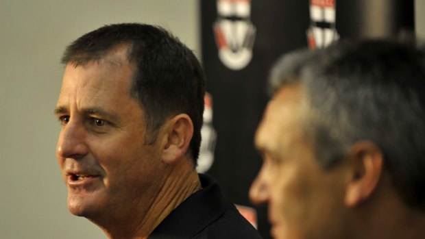 St Kilda CEO Michael Nettlefold announces that Ross Lyon has signed a new three-year contract.