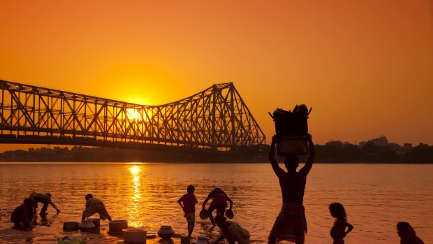 Calcutta Sunrise, The CURSE