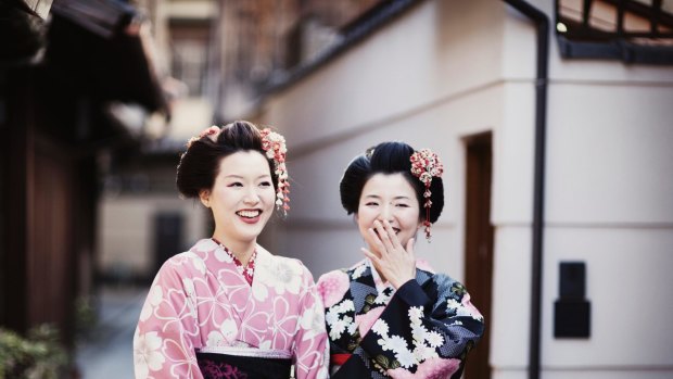 Cultural lesson: Learn how to wear a kimono like local Japanese girls.