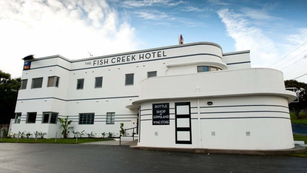 Gippsland brothers Simon and Terry Peavey bought the old art deco Fish Creek pub recently and have given the old girl a much-needed overhaul.