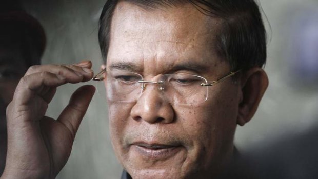 Cambodia's Prime Minister Hun Sen has vowed to continue to rule even if opposition MPs dispute his election victory.