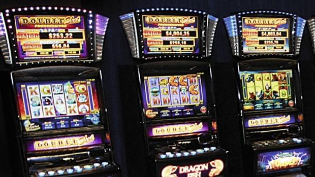 The bill would mean any pokies win of more than $1000 would have to be reported to federal authorities.