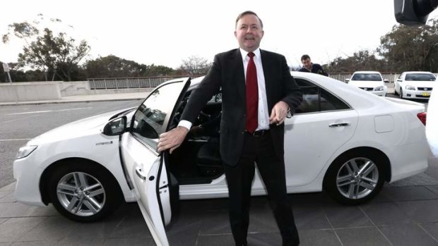 Anthony Albanese arrives at Parliament House: "Bill is a friend of mine, and I think he would make a very good leader."