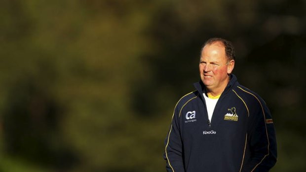 Brumbies coach Jake White will step into Wallabies camp this week to assist Robbie Deans.