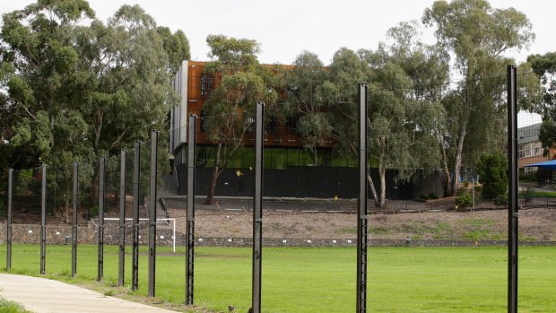 The large fence along Alphington Grammar on the Darebin Yarra Trail. 