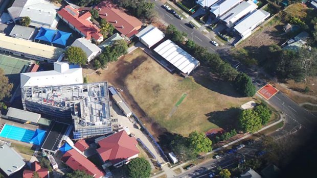 Asbestos has been found on the oval at Graceville State Primary School.