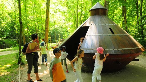 Leonardo da Vinci's drawing of Model of the Tank has been reproduced in real size and is on display at the Parc Leonardo da Vinci.