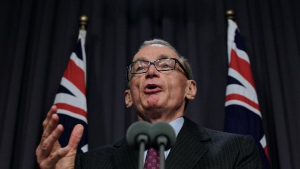 New Foreign Minister Bob Carr will not be sworn in with his colleagues today.