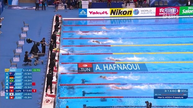 Short downs Olympic champ to win world title