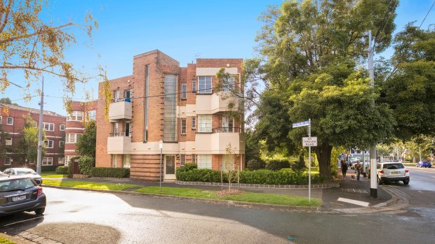 A block of 12 apartments in East Melbourne sold for $5.95 million.