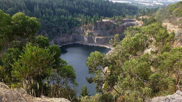 There are plans to turn a former quarry at Arthurs Seat into a tip.
