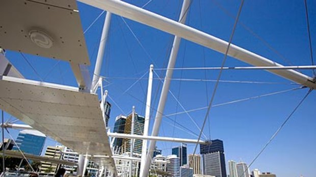 The Kurilpa Bridge connecting South Brisbane to the CBD.