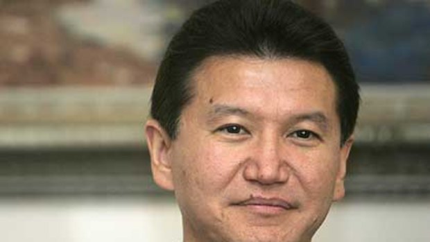 Kirsan Ilyumzhinov ... says he met creatures in yellow spacesuits.