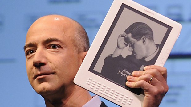 Amazon.com CEO Jeff Bezos unveils the Kindle DX.