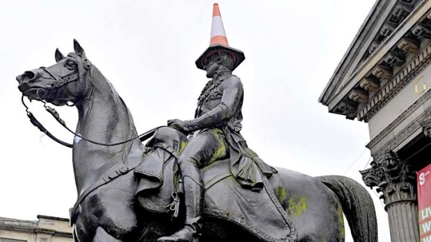 Traffic cones will continue to be a regular sight on the head of a statue of The Duke of Wellington in central Glasgow.