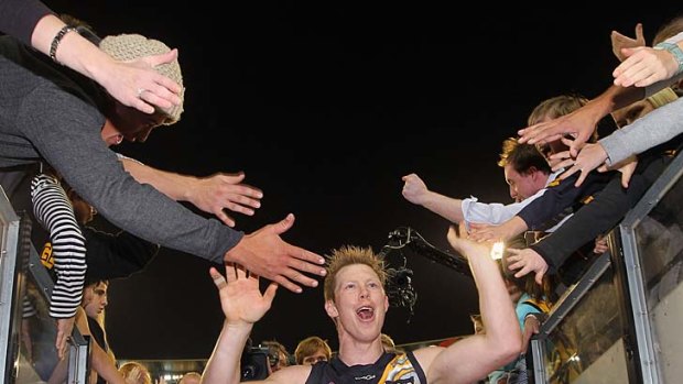 Jack Riewoldt feeels the love from Tiger fans.