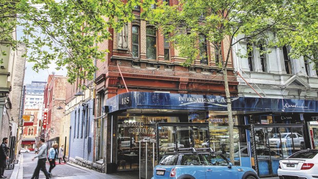 A corner building at 185-187 Lonsdale Street has sold.