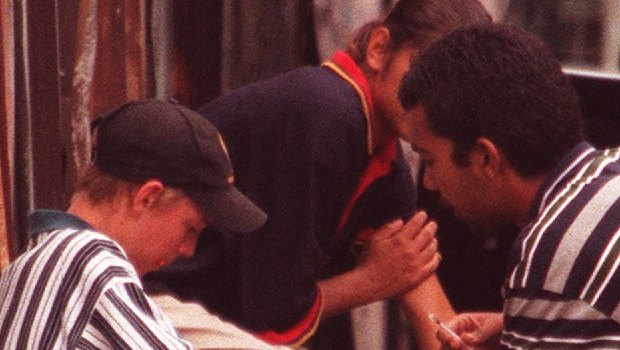 Heroin users on the footpath in Redfern in 1999; a Sun-Herald photo that sparked the drug summit. 