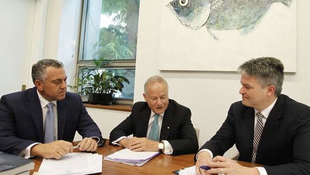 Tony Shepherd (centre) with then treasurer Joe Hockey (left) and Finance Minister Mathias Cormann in 2013.