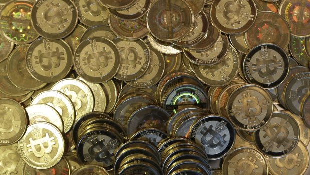 There is 'no way to know' when the bitcoin bubble will burst, say analysts.