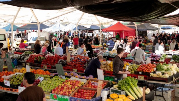 Brisbane Markets at Rocklea hosts Saturday fresh markets and Sunday trash and treasure markets.
