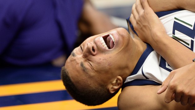 Dante Exum was playing against the Suns when he injured his shoulder.