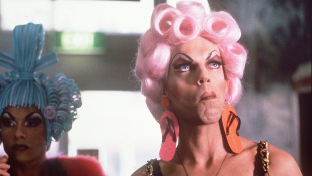 Hai da spicciare? — Hugo Weaving, “The Adventures of Priscilla